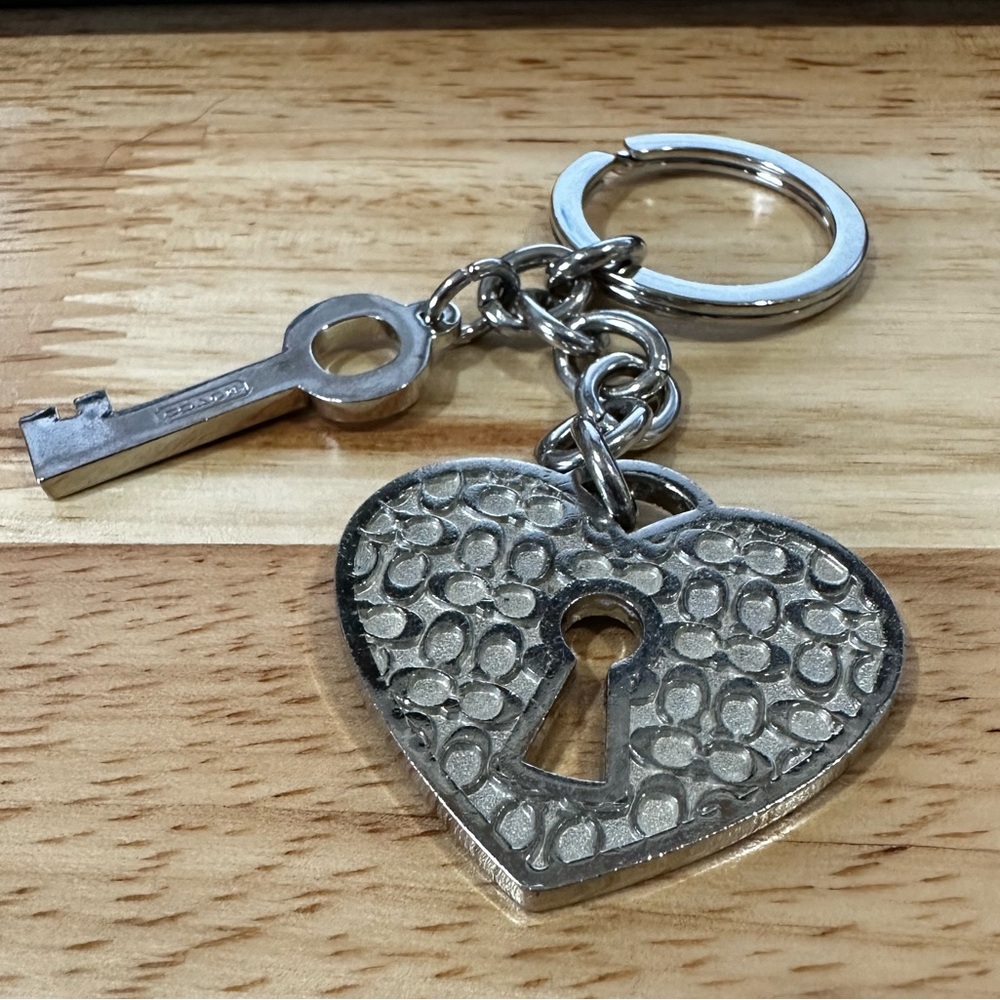 Coach Vintage Y2K Silver tone Heart Keyhole Keychain